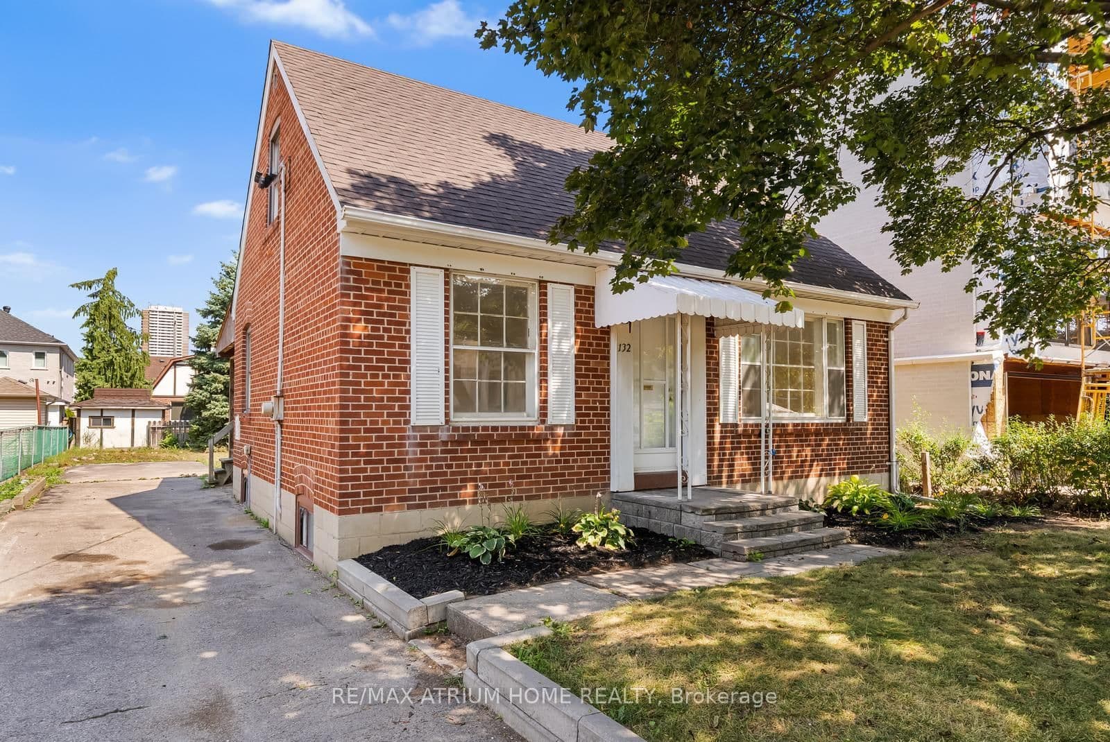 132 Homewood Avenue, Toronto, ON