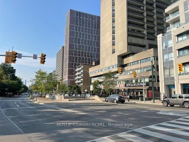 720 Spadina Avenue, Toronto, ON — photo 2