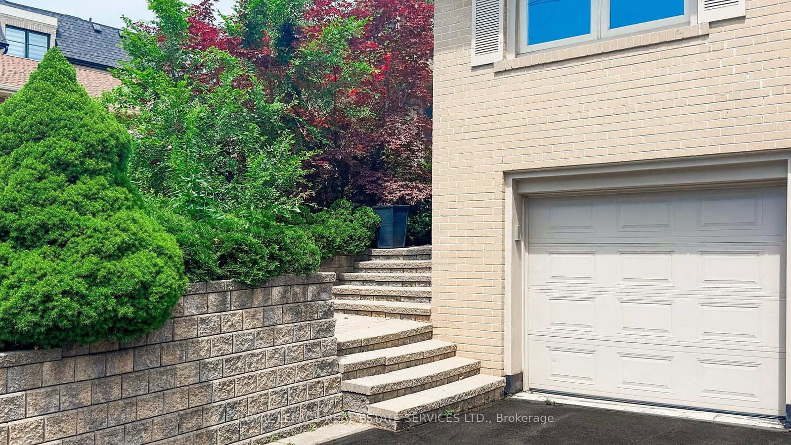 24 Burleigh Heights Drive, Toronto, ON — photo 3