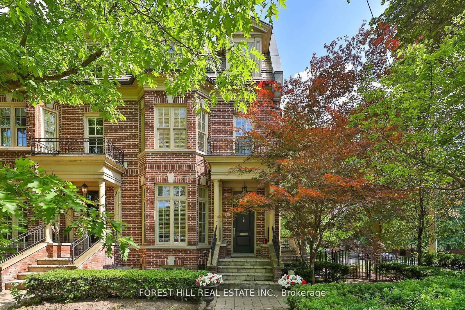 109 Lonsdale Road, Toronto, ON