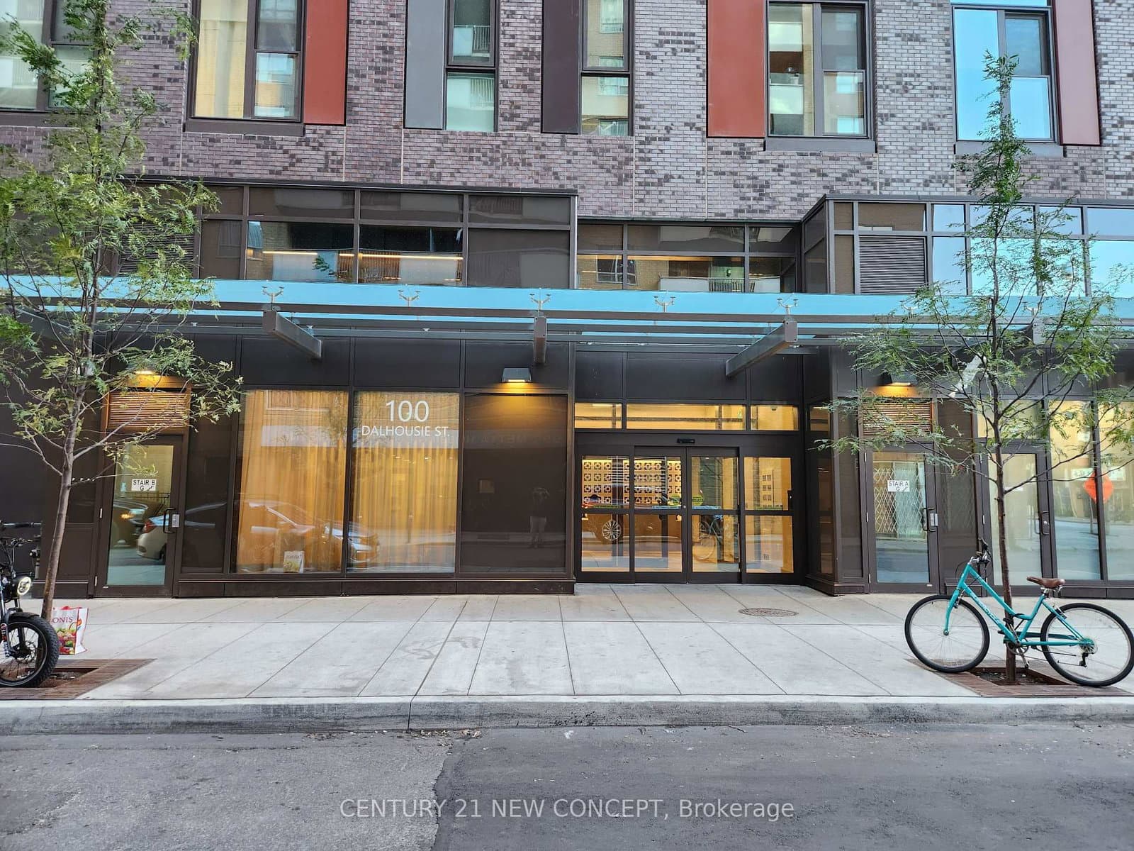 2806 - 100 Dalhousie Street, Toronto, ON — photo 2