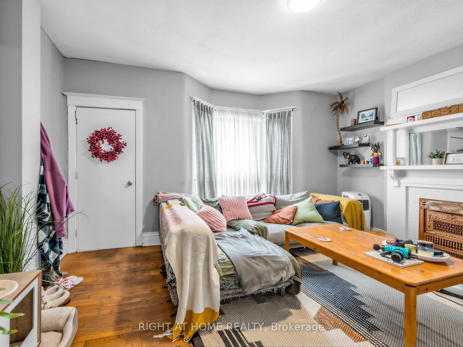 542 Crawford Street, Toronto, ON — photo 3