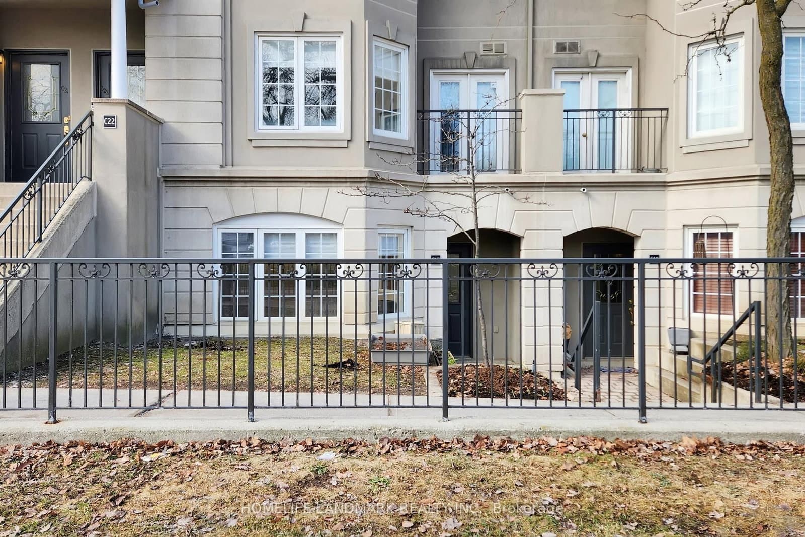 C17 - 108 Finch Avenue, Toronto, ON — photo 2