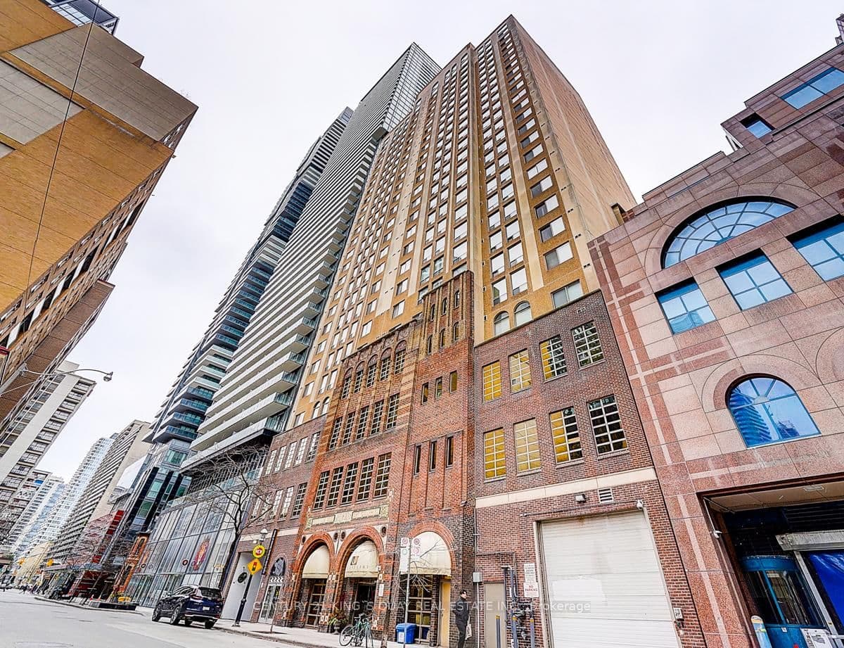 LPH2 - 25 Grenville Street, Toronto, ON