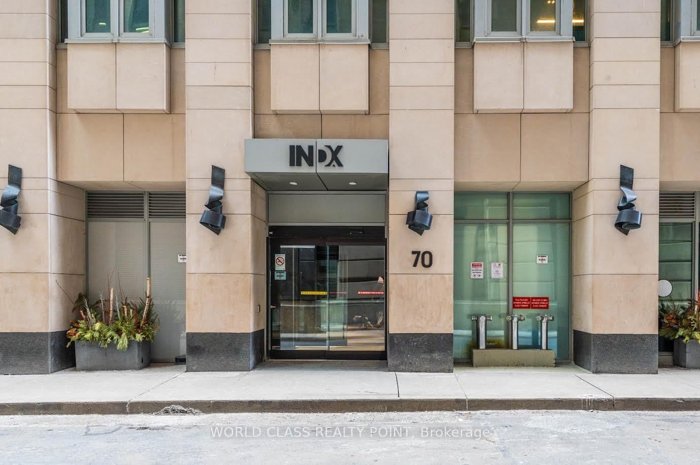 1914 - 70 Temperance Street, Toronto, ON — photo 3