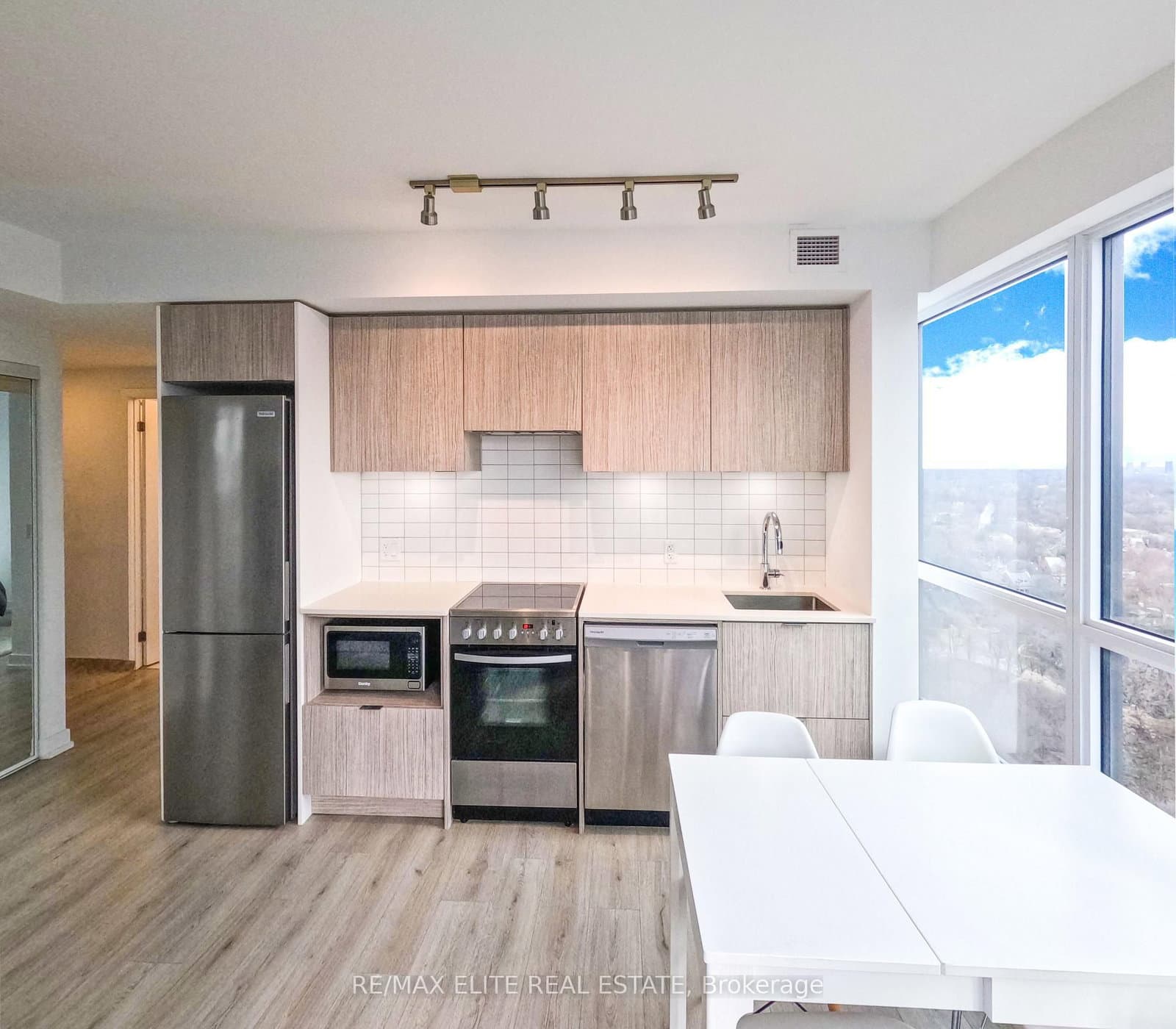 1711 - 395 Bloor Street, Toronto, ON — photo 3