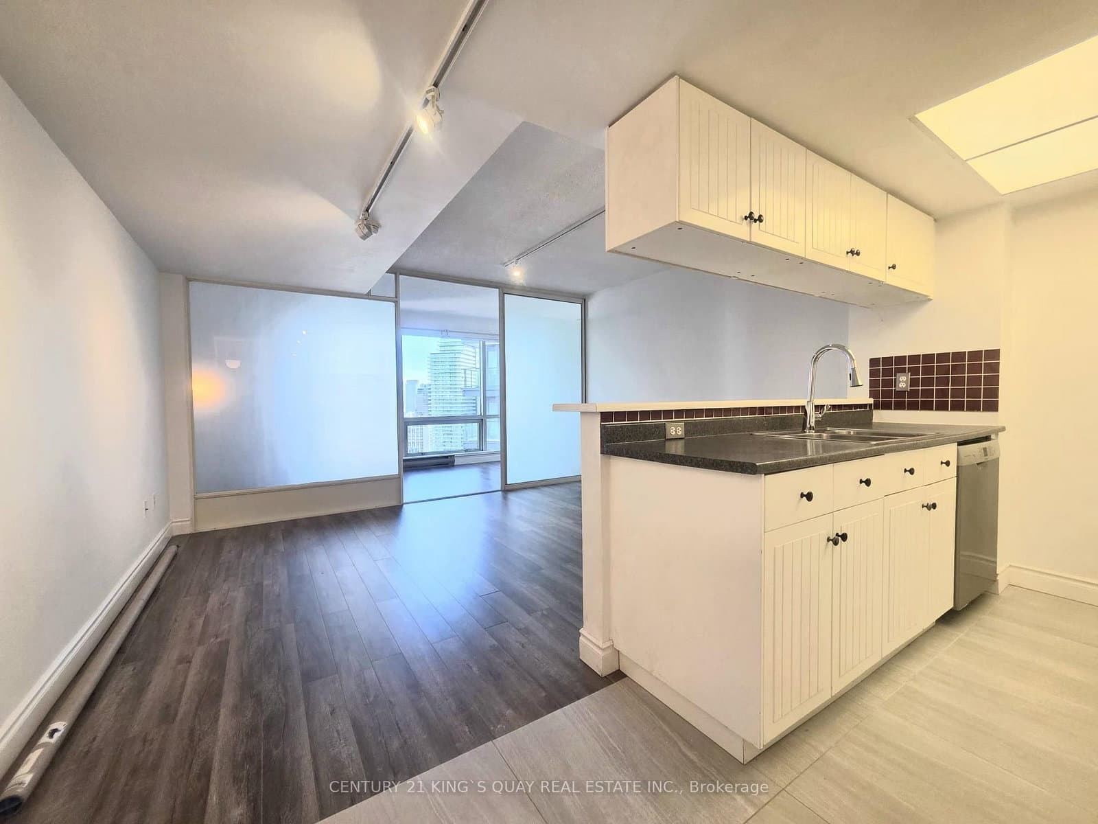 2513 - 1001 Bay Street, Toronto, ON