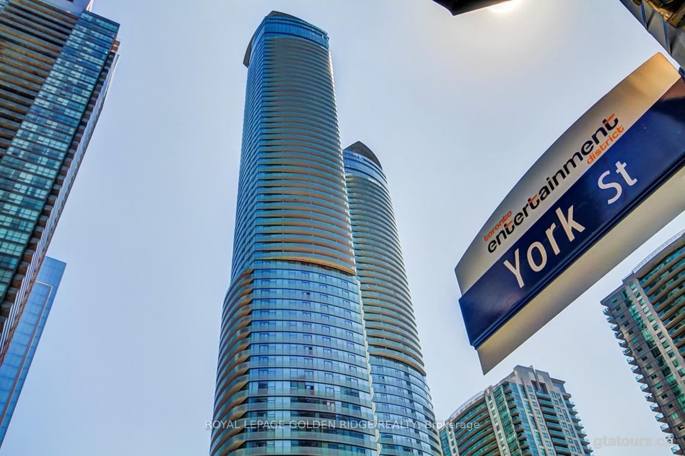 5809 - 14 York Street, Toronto, ON
