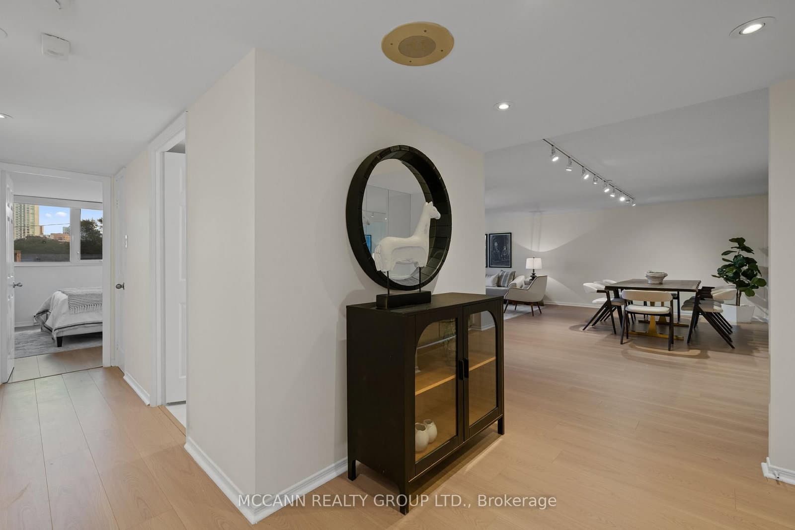 301 - 360 Bloor Street, Toronto, ON — photo 3