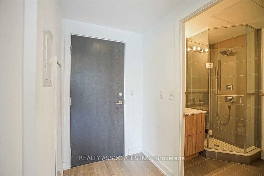 307 - 6 Parkwood Avenue, Toronto, ON — photo 2