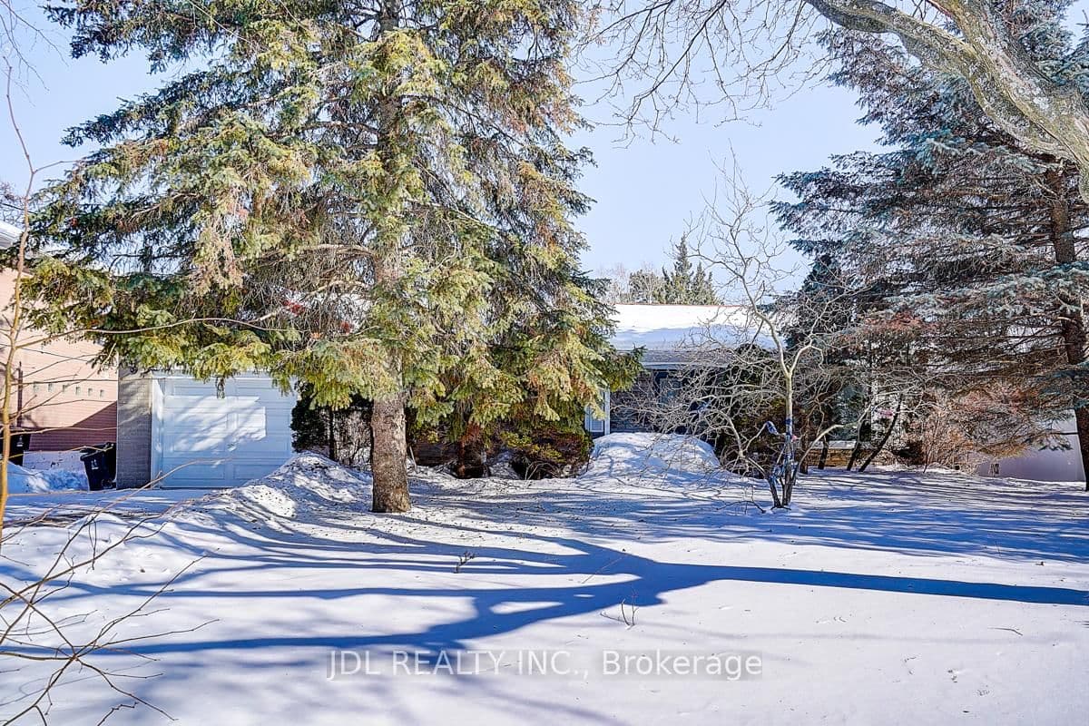15 Crossburn Drive, Toronto, ON — photo 2