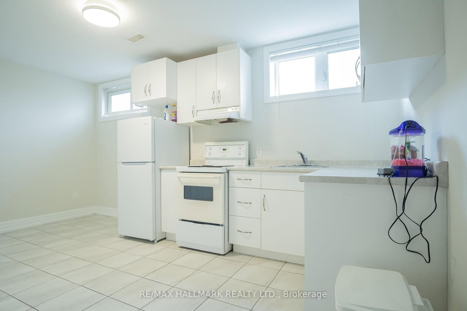 1 - 35 Roberta Drive, Toronto, ON — photo 2