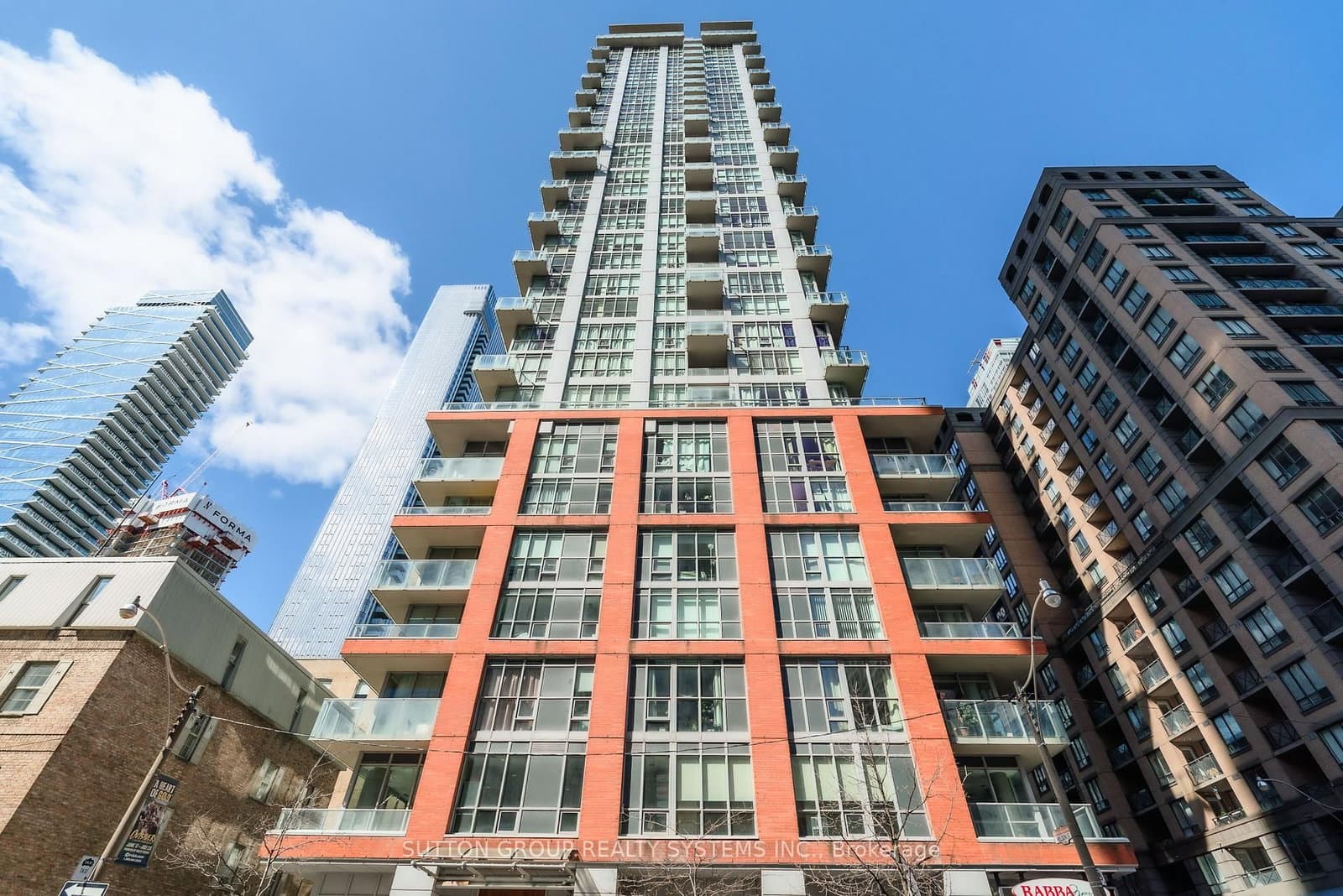 1307 - 126 Simcoe Street, Toronto, ON