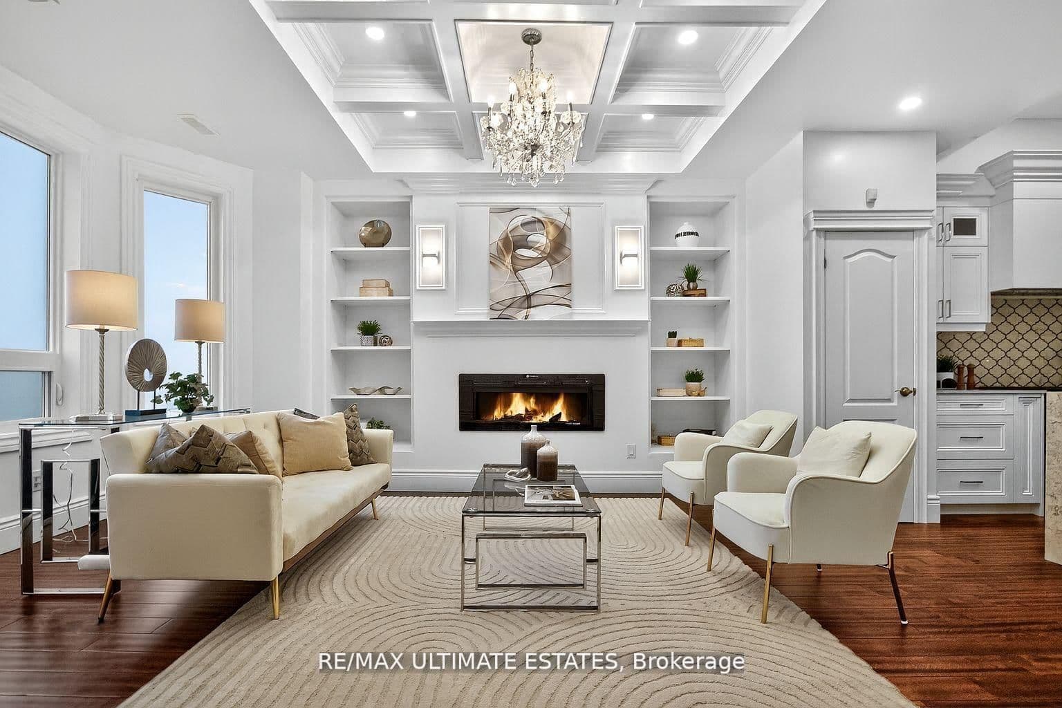 290 Bathurst Street, Toronto, ON