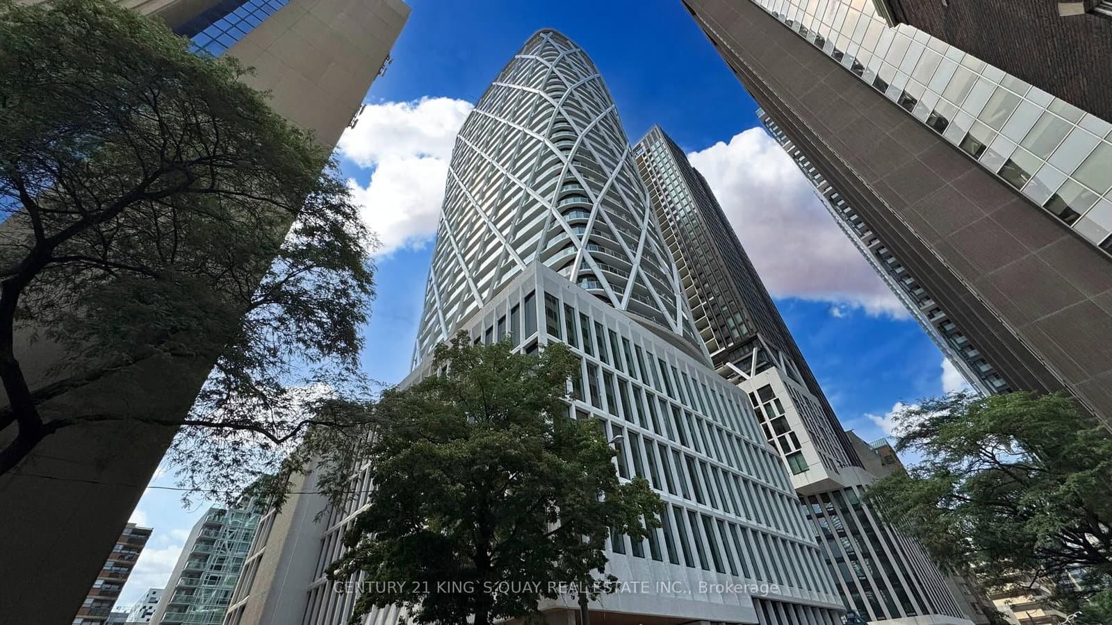 2417 - 230 Simcoe Street, Toronto, ON