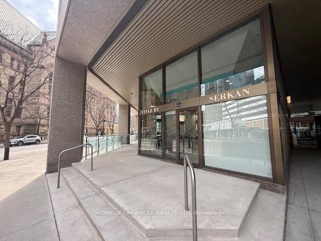 150 - 483 Bay Street, Toronto, ON