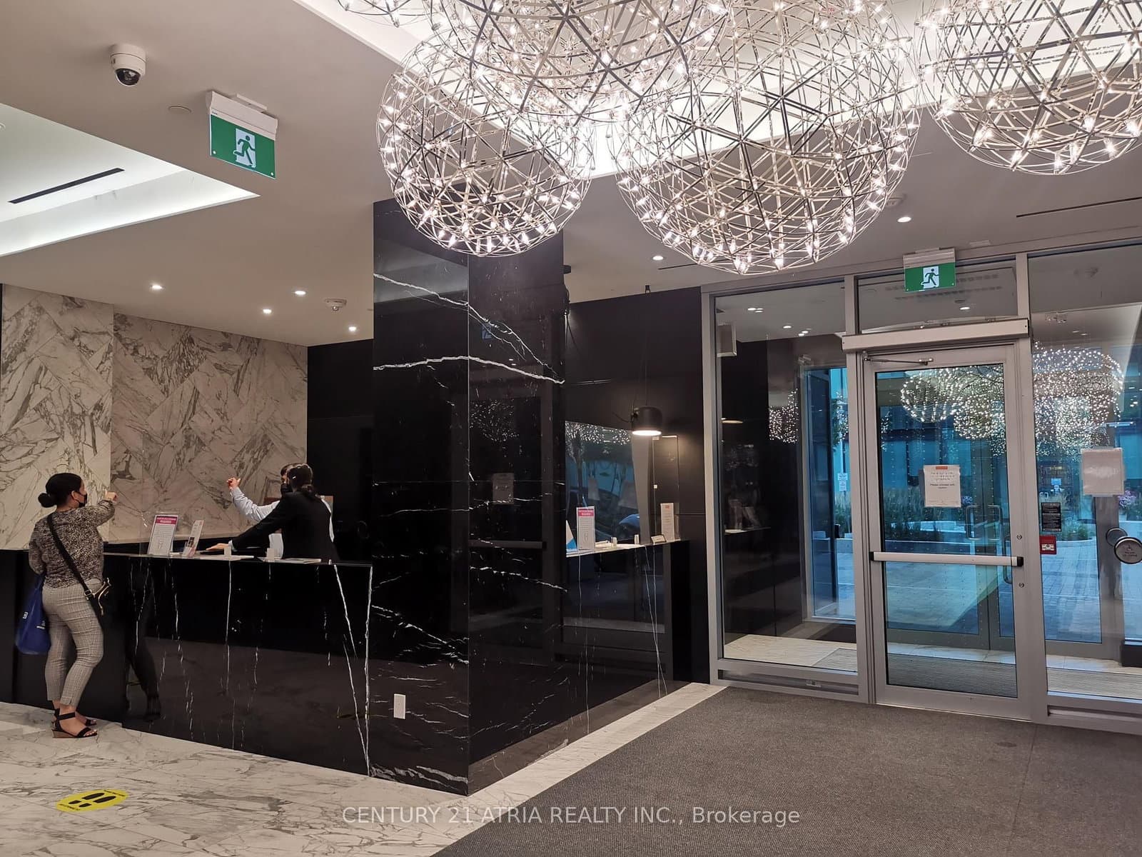 209 - 31 Tippett Road, Toronto, ON — photo 2