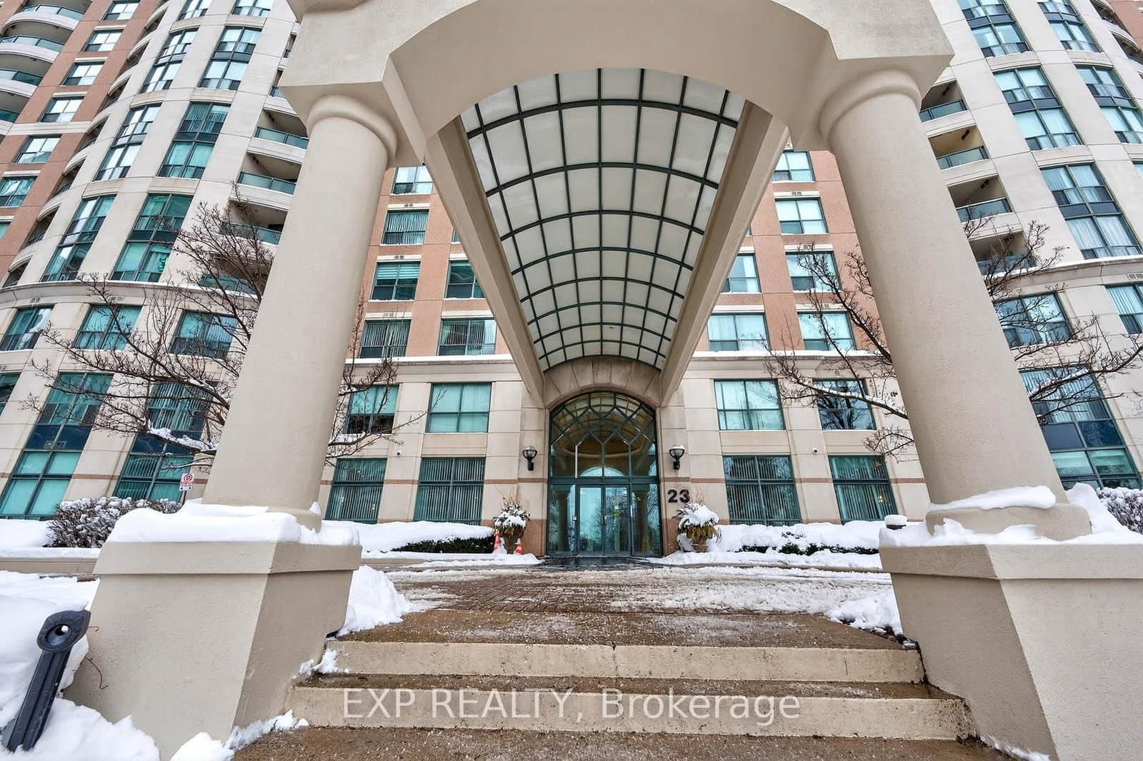 517 - 23 Lorraine Drive, Toronto, ON — photo 2
