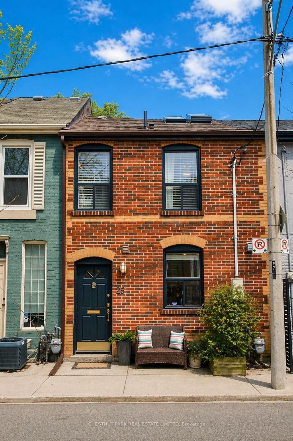 25 Bishop Street, Toronto, ON — photo 2