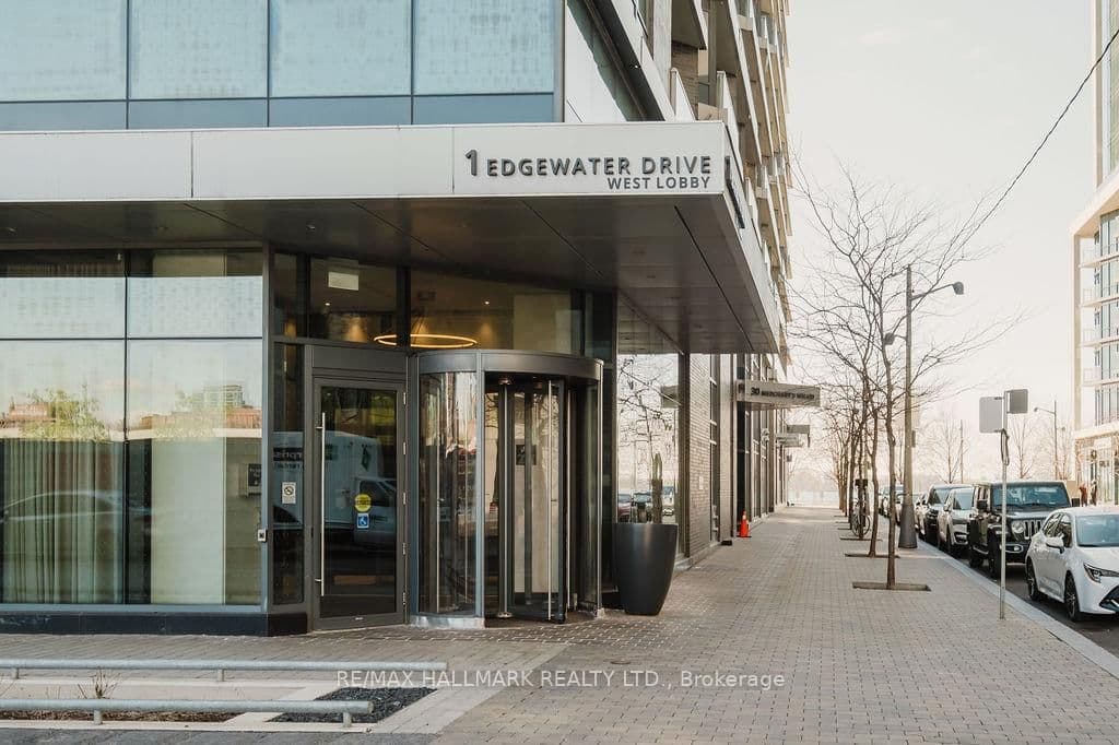 520 - 1 EDGEWATER Drive, Toronto, ON — photo 2