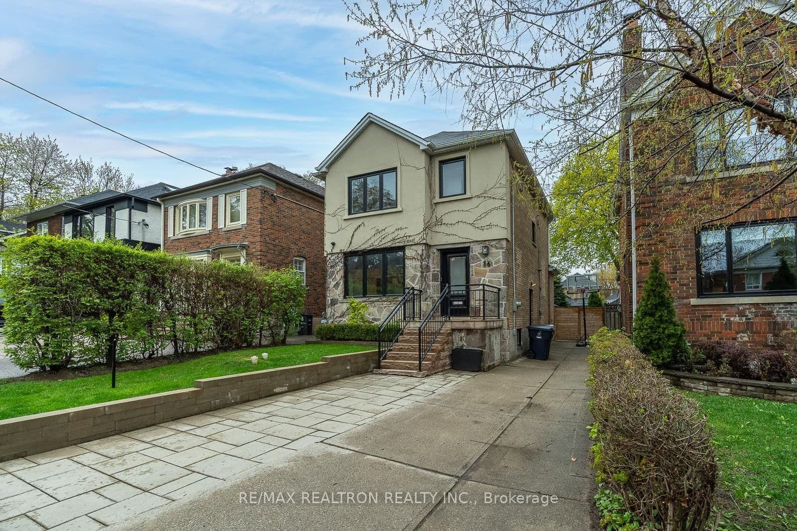 16 Peveril Hill, Toronto, ON — photo 2