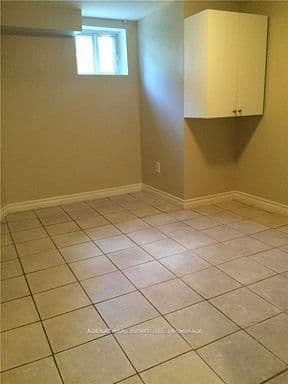 Bach - 146 Fairholme Avenue, Toronto, ON — photo 2