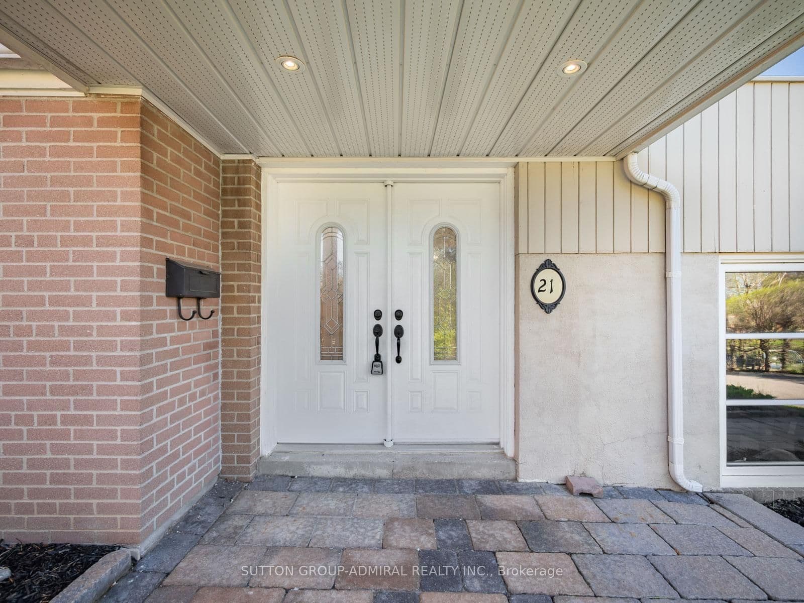 21 Rialto Drive, Toronto, ON — photo 2