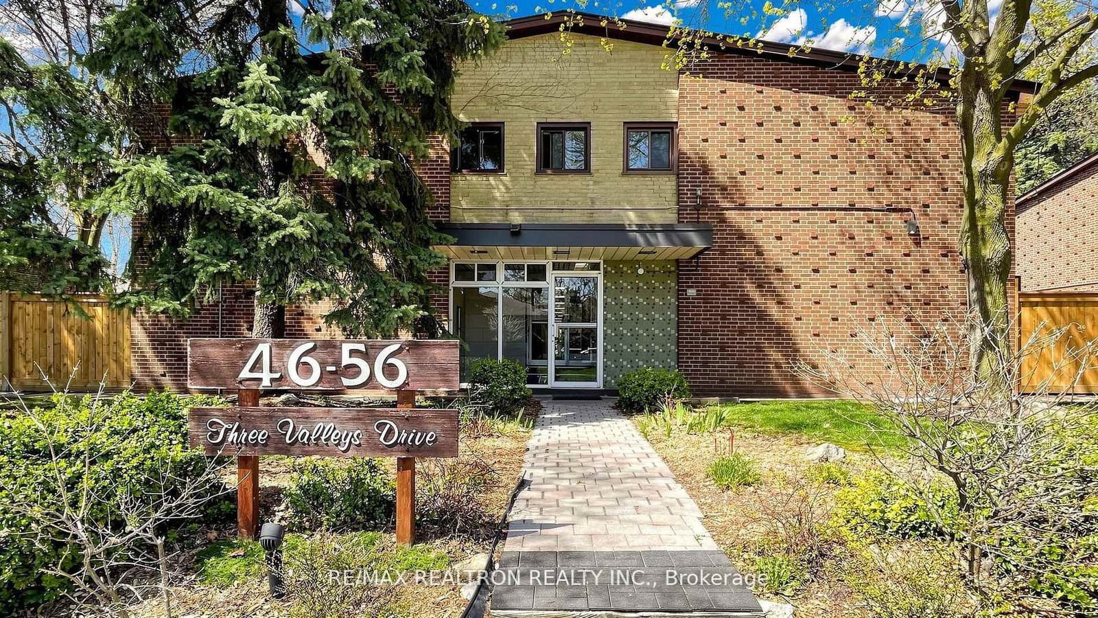 2 - 52 Three Valleys Drive, Toronto, ON — photo 3