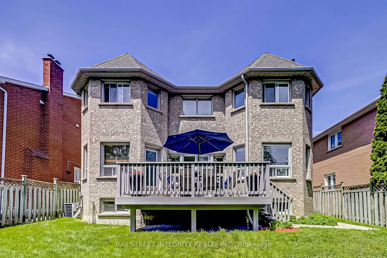 9 Jardin Hill Court, Toronto, ON — photo 2