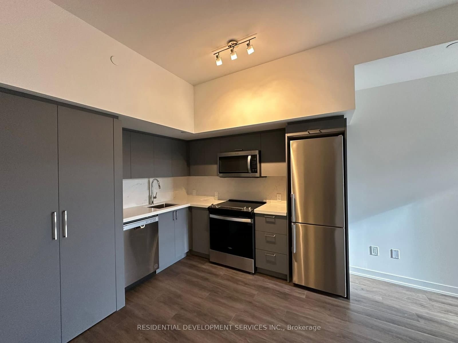 540 - 500 Wilson Avenue, Toronto, ON — photo 2