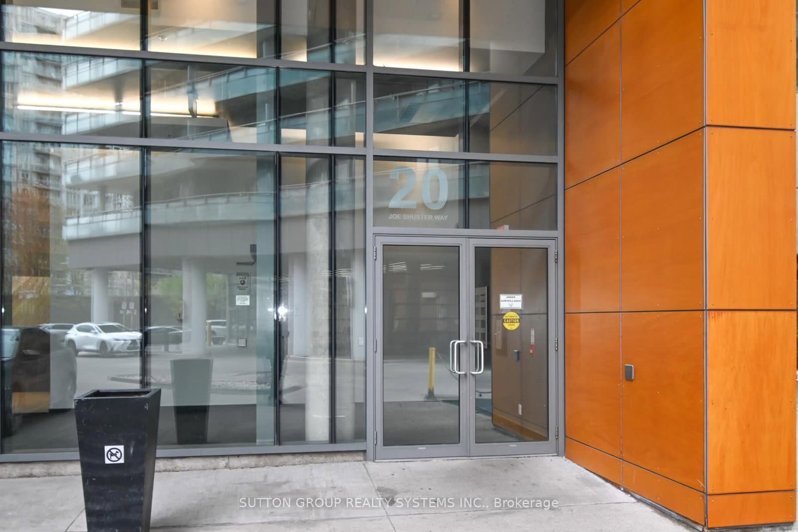 705 - 20 Joe Shuster Way, Toronto, ON — photo 3