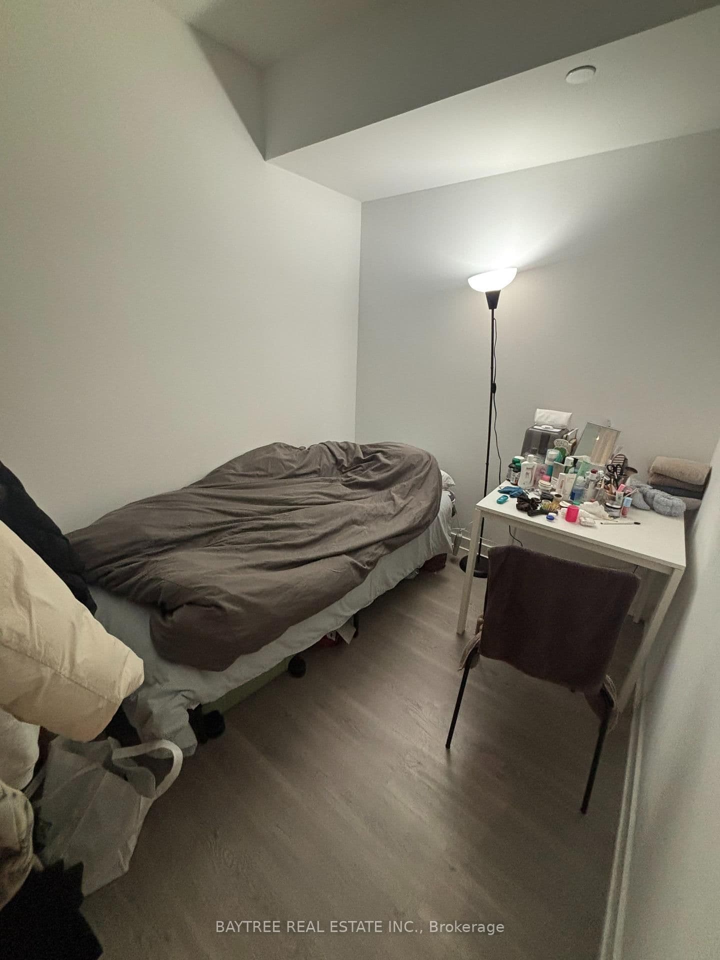8 wellesley st unit 1502 Street, Toronto, ON — photo 3