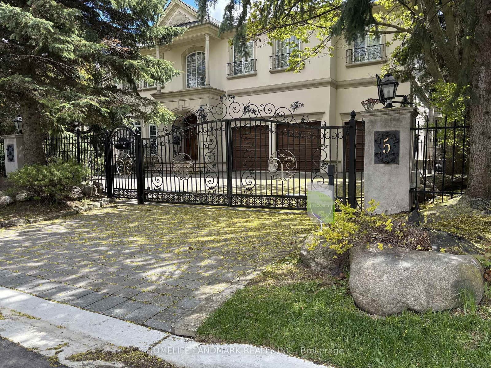 5 Vernham Avenue, Toronto, ON
