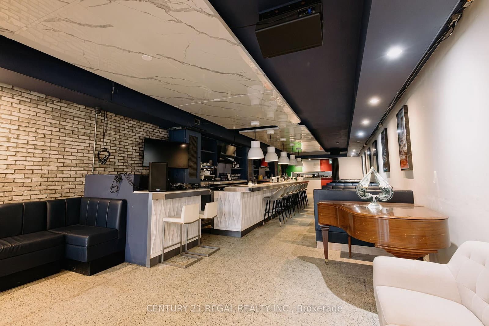 656 College Street, Toronto, ON — photo 2