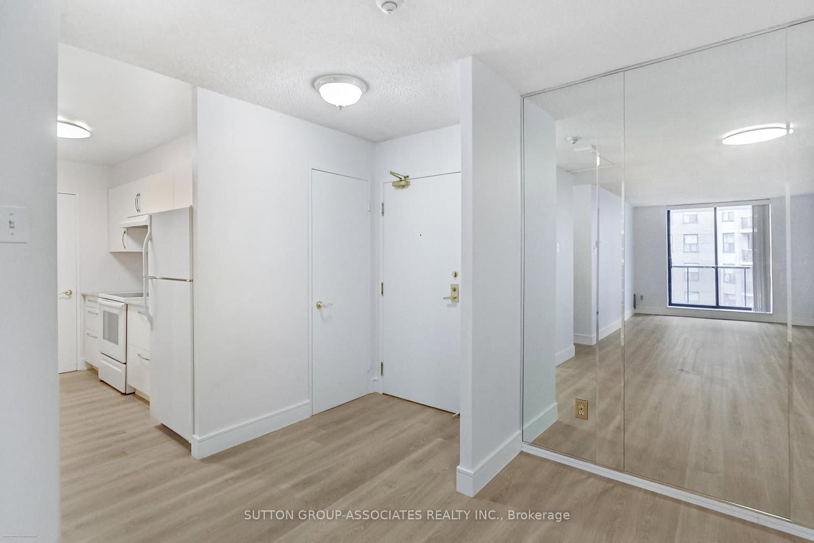 804 - 250 Jarvis Street, Toronto, ON — photo 3