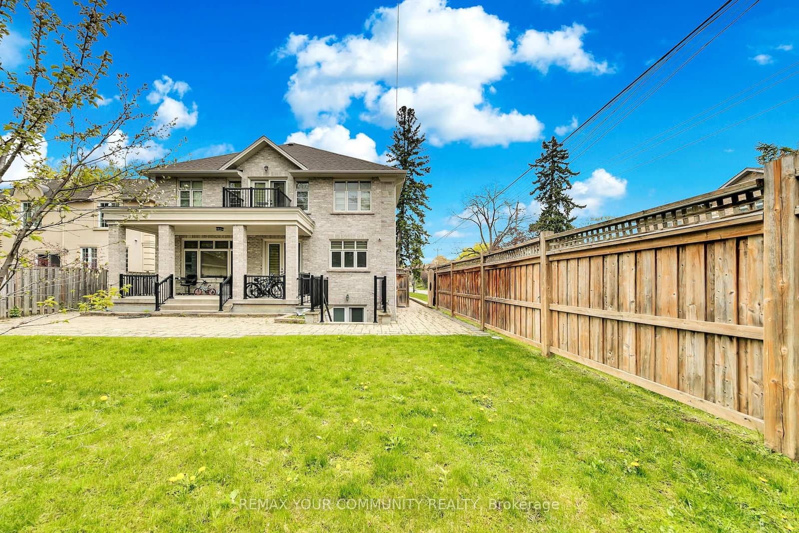 179 greenfield Avenue, Toronto, ON