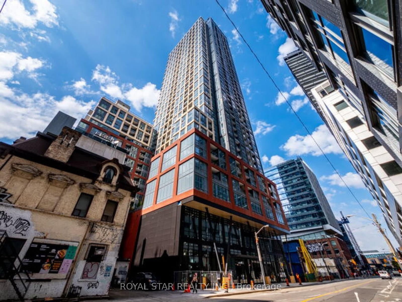 518 - 108 Peter Street, Toronto, ON