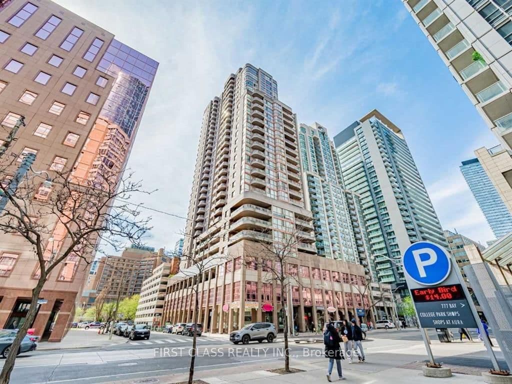 303 (Master Bedroom) - 736 Bay Street, Toronto, ON
