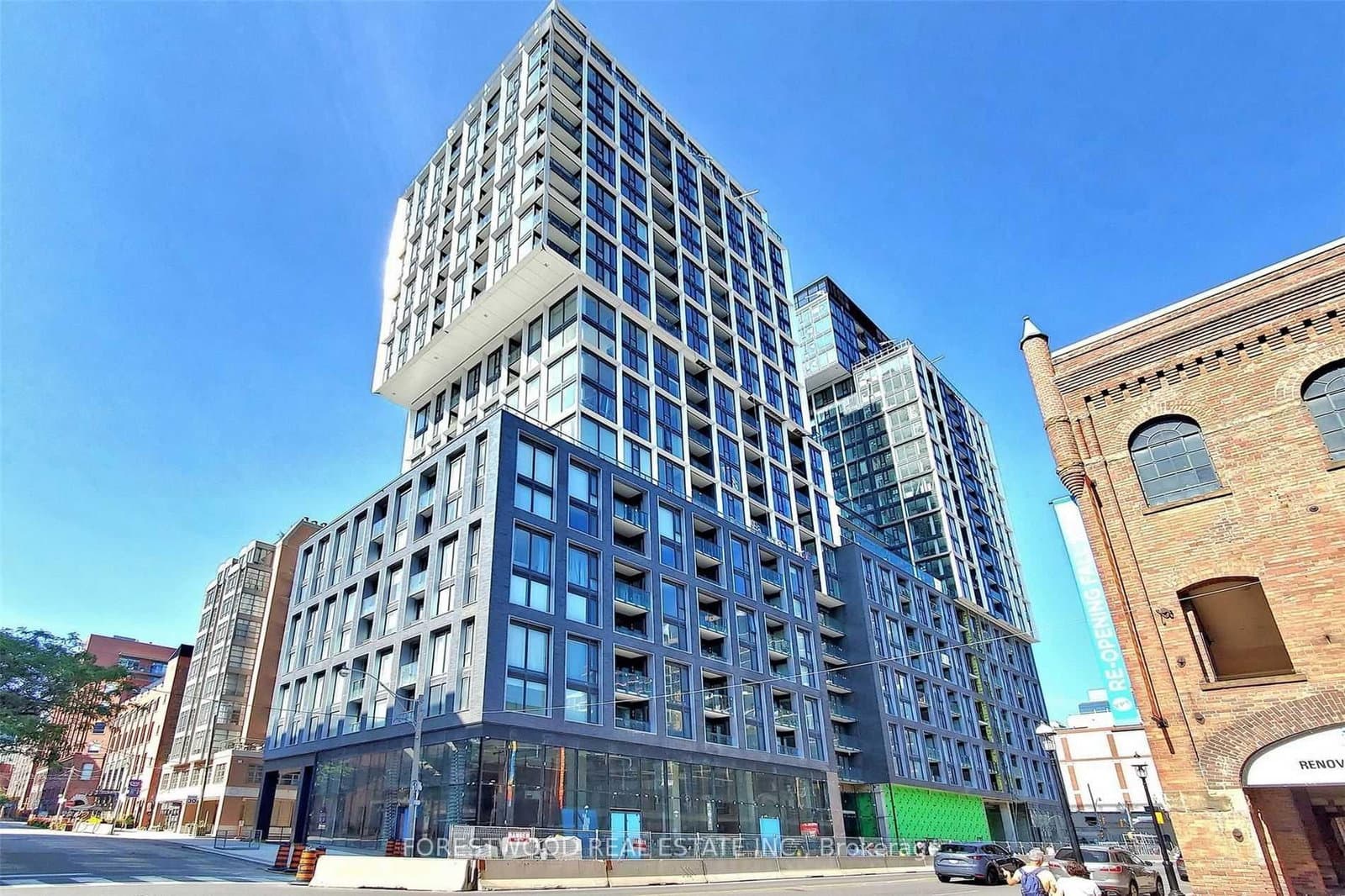 519 - 158 Front Street, Toronto, ON