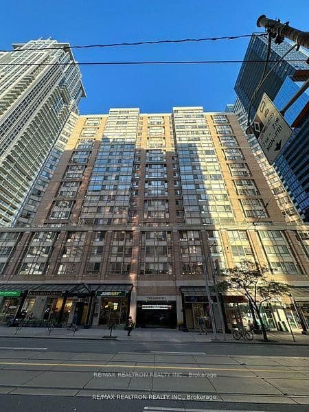 1203 - 717 Bay Street, Toronto, ON — photo 2