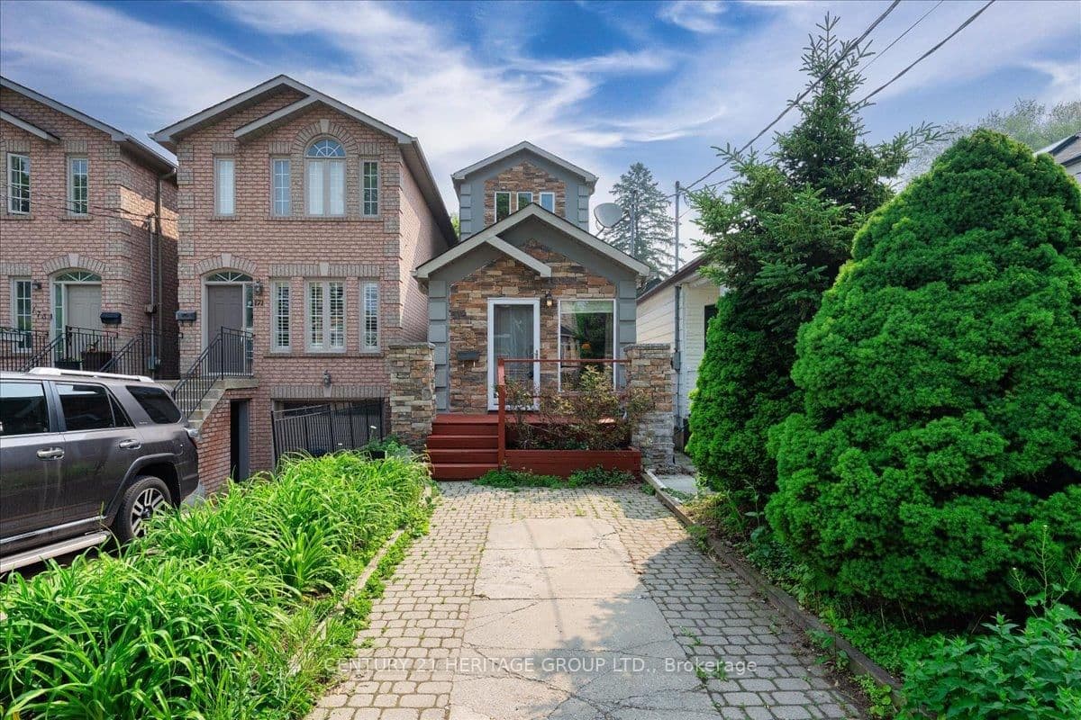169 King Edward Avenue, Toronto, ON — photo 2