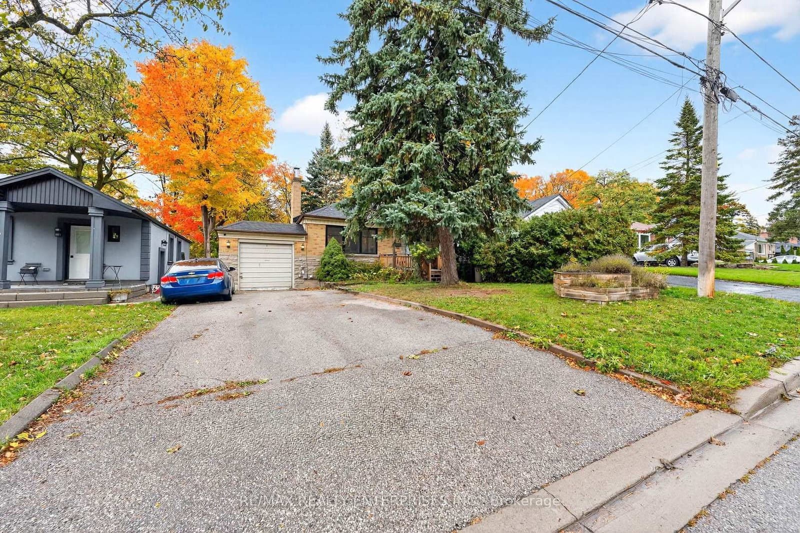 10 Colonial Avenue, Toronto, ON — photo 3