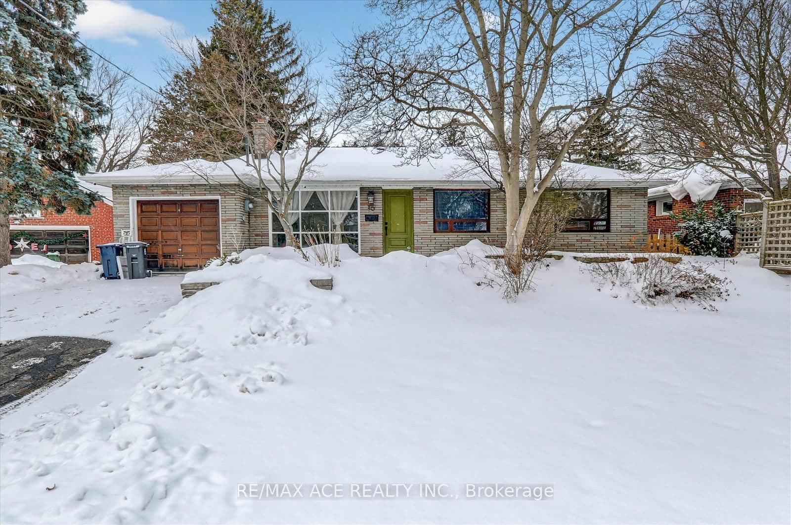 40 Brinloor Boulevard, Toronto, ON — photo 2