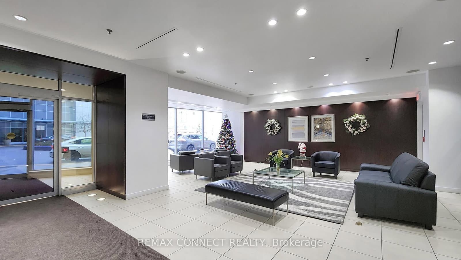 3111 - 36 Lee Centre Drive, Toronto, ON — photo 2