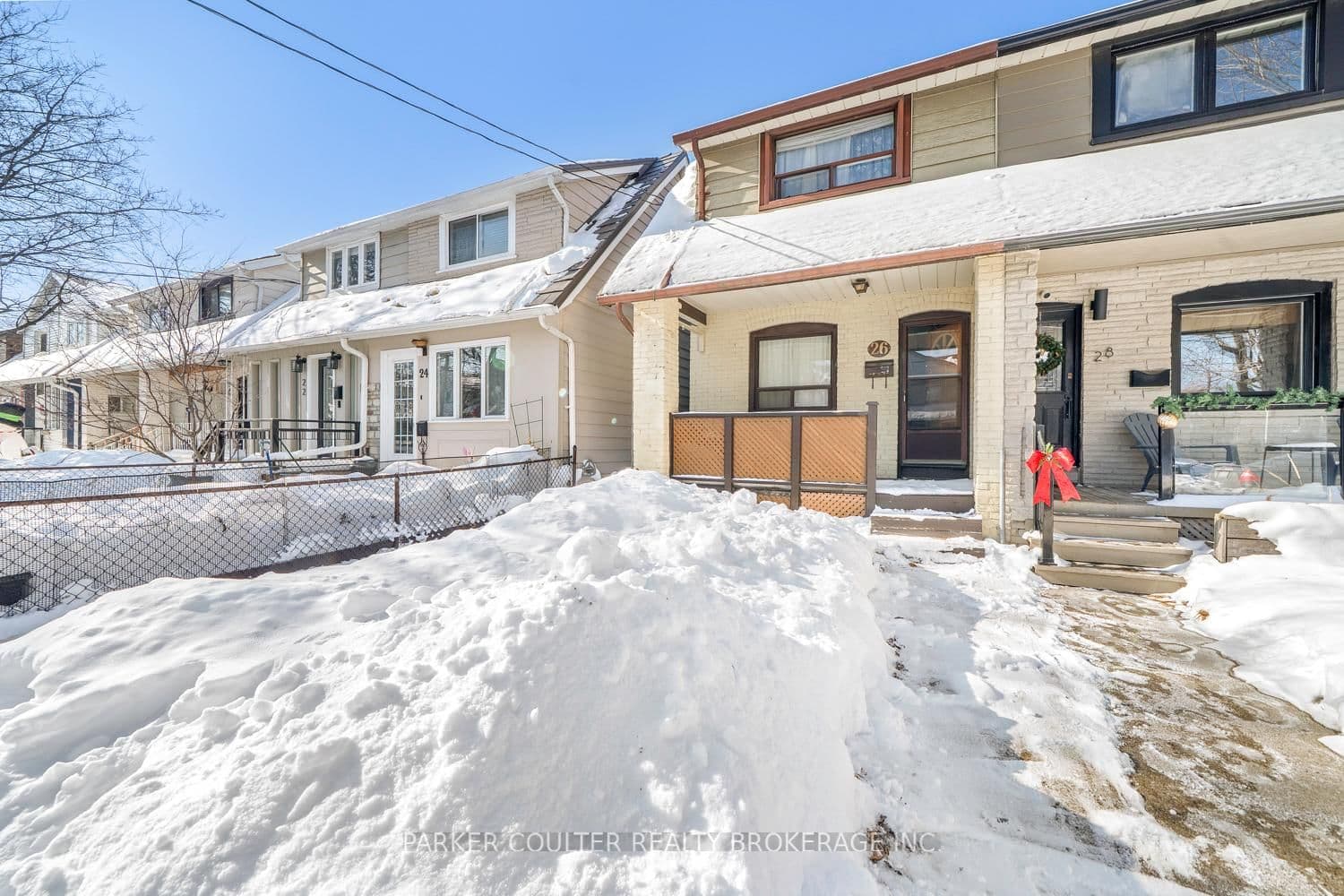26 Larchmount Avenue, Toronto, ON — photo 3