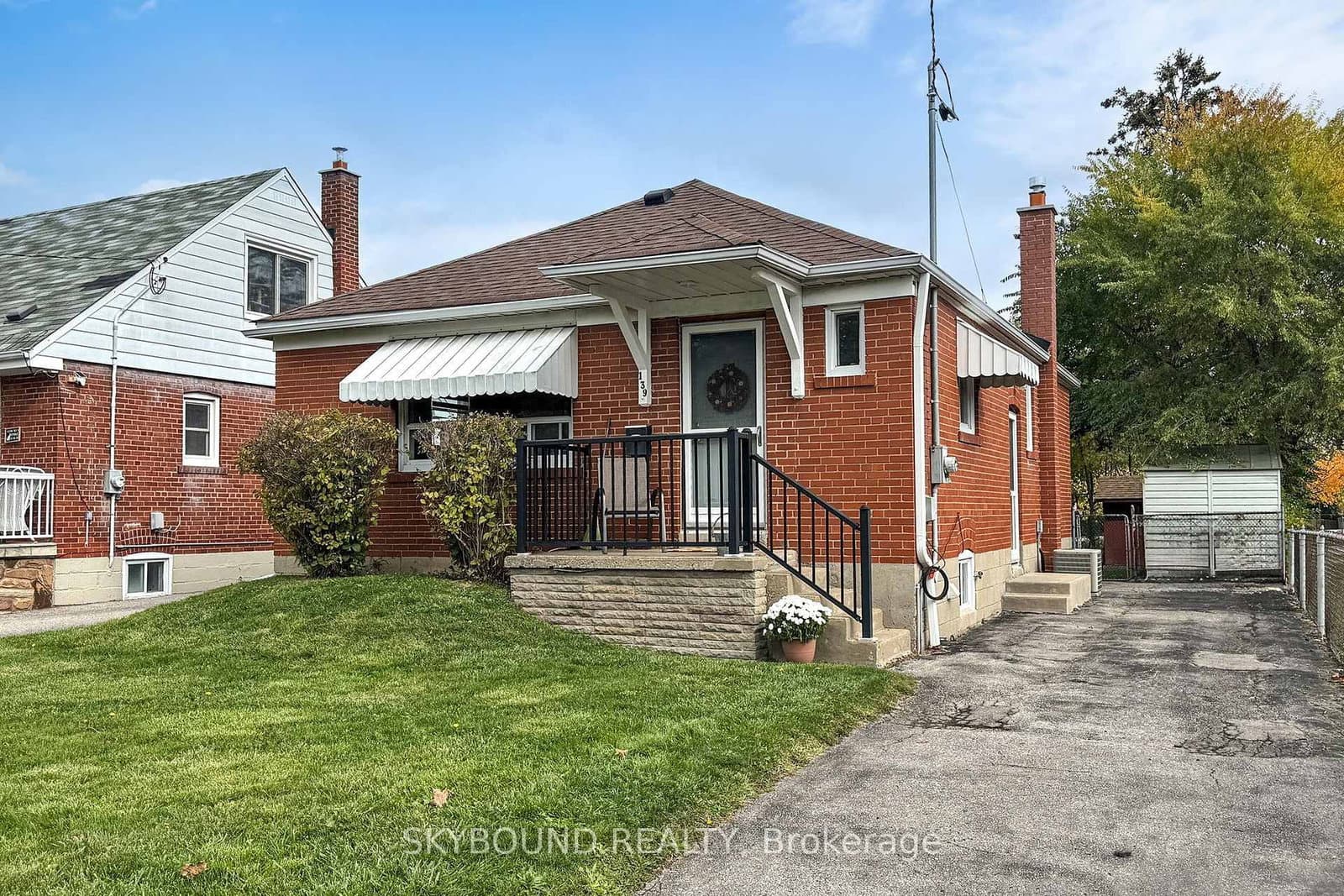 139 Tower Drive, Toronto, ON — photo 2