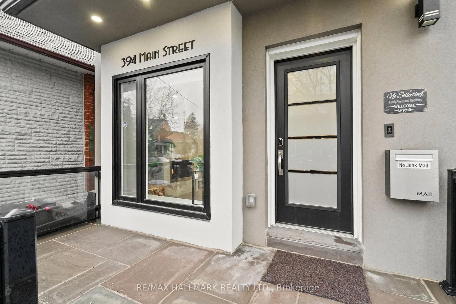 394 Main Street, Toronto, ON — photo 2
