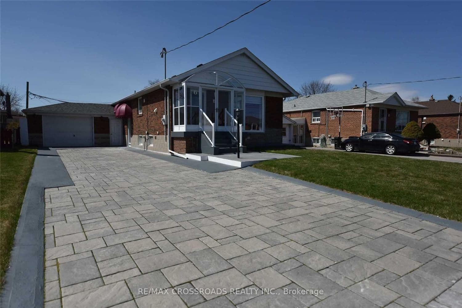 Bsmt - 16 Crosland Drive, Toronto, ON