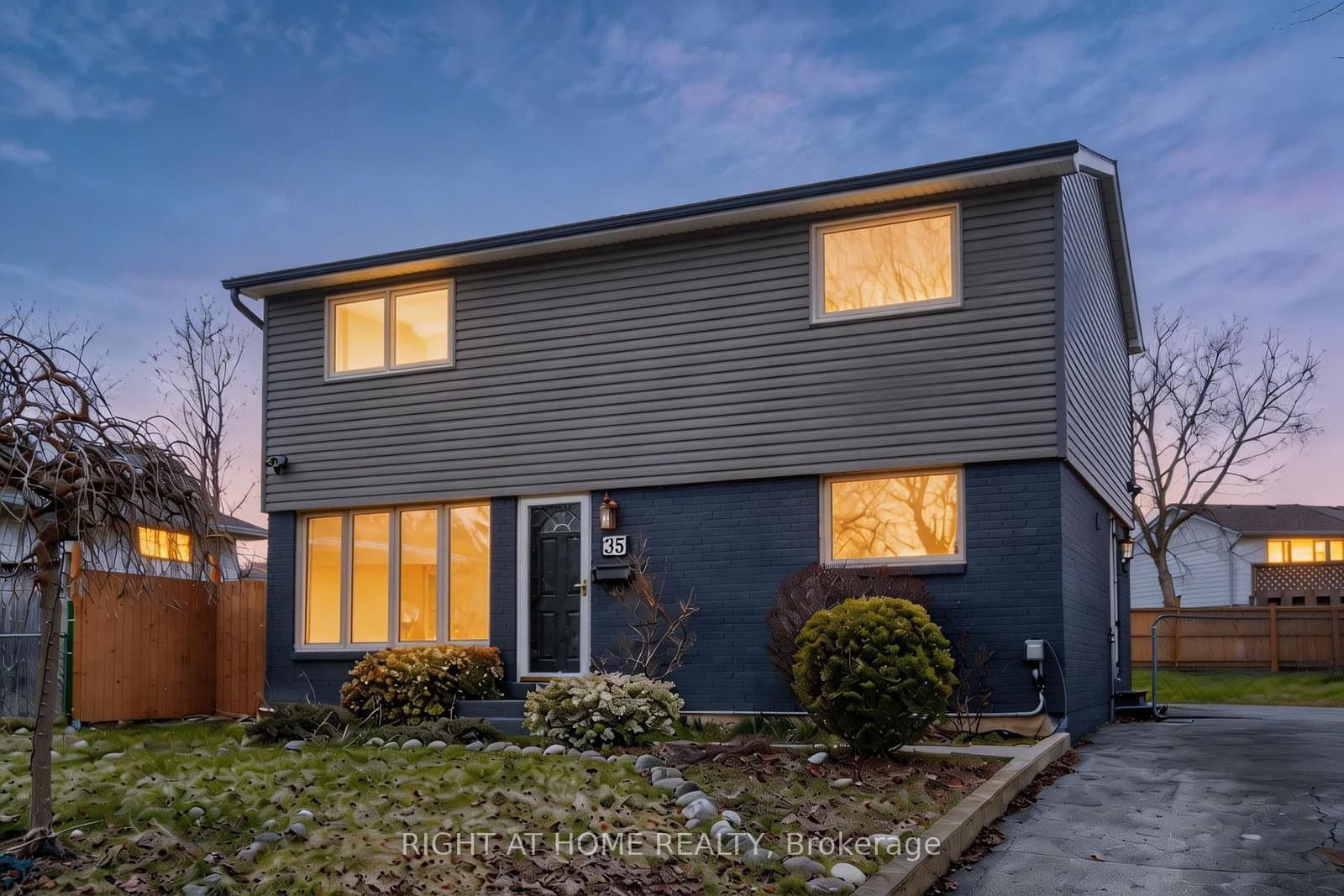 35 Tillbrook Court, Toronto, ON