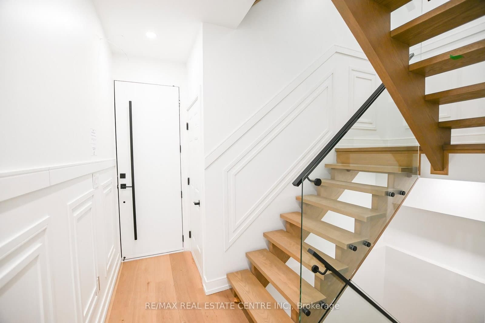 59 Jones Avenue, Toronto, ON — photo 2